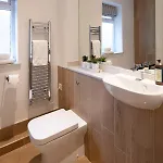 Alison Court - Urban Apartmán