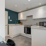 Apartment Alison Court - Urban