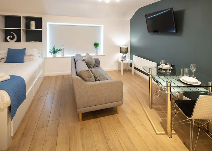 Апартаменты Alison Court - Urban