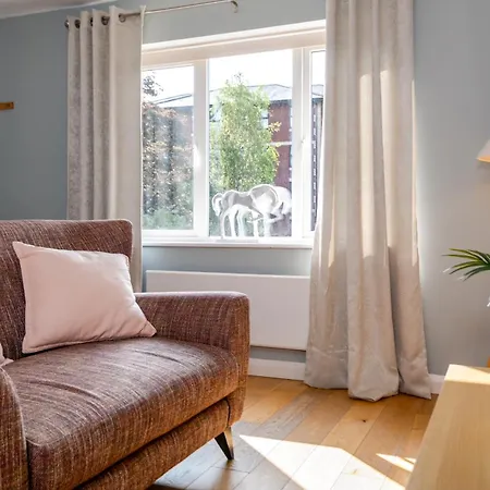 Apartman Alison Court - Urban