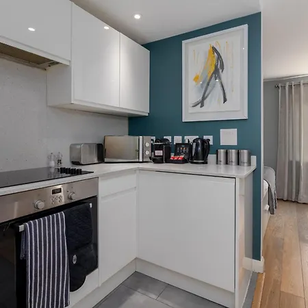 Alison Court - Urban