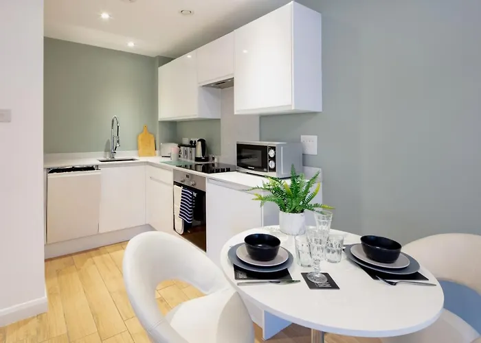 Alison Court - Urban Apartment