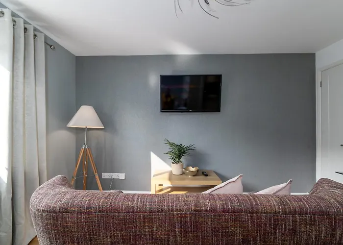 Alison Court - Urban Apartment