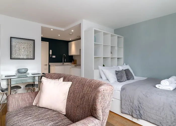 Apartment Alison Court - Urban *